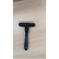 Showtech Deshedding Rake, Missing 1 pin